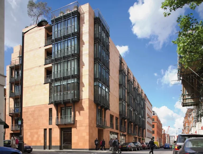 davis-street-e1696151105720