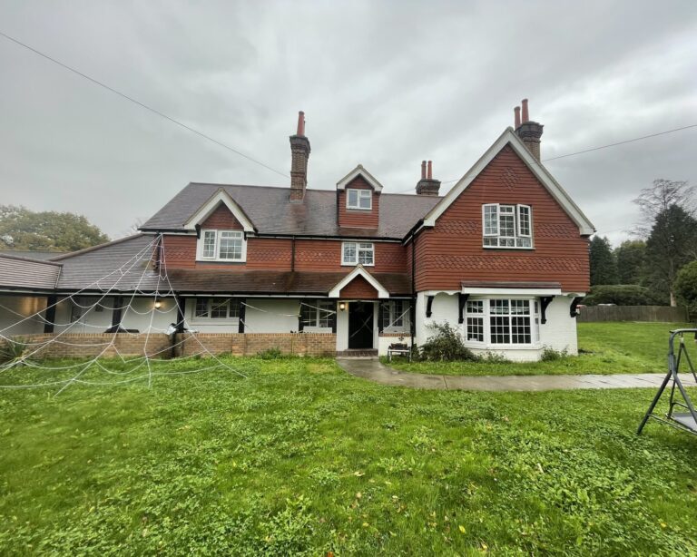 Bridgeham Grange, RH6 8RD
